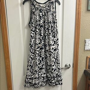 Dress Barn Black and White Rose Mini Dress